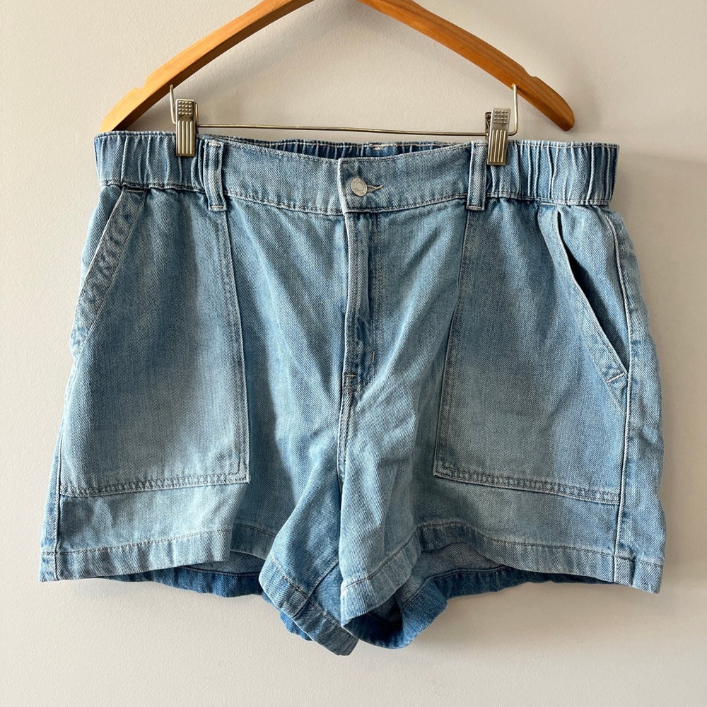 Gap Ultrasoft Denim Pull-On Utility Shorts Light Wash XL Elastic Waist